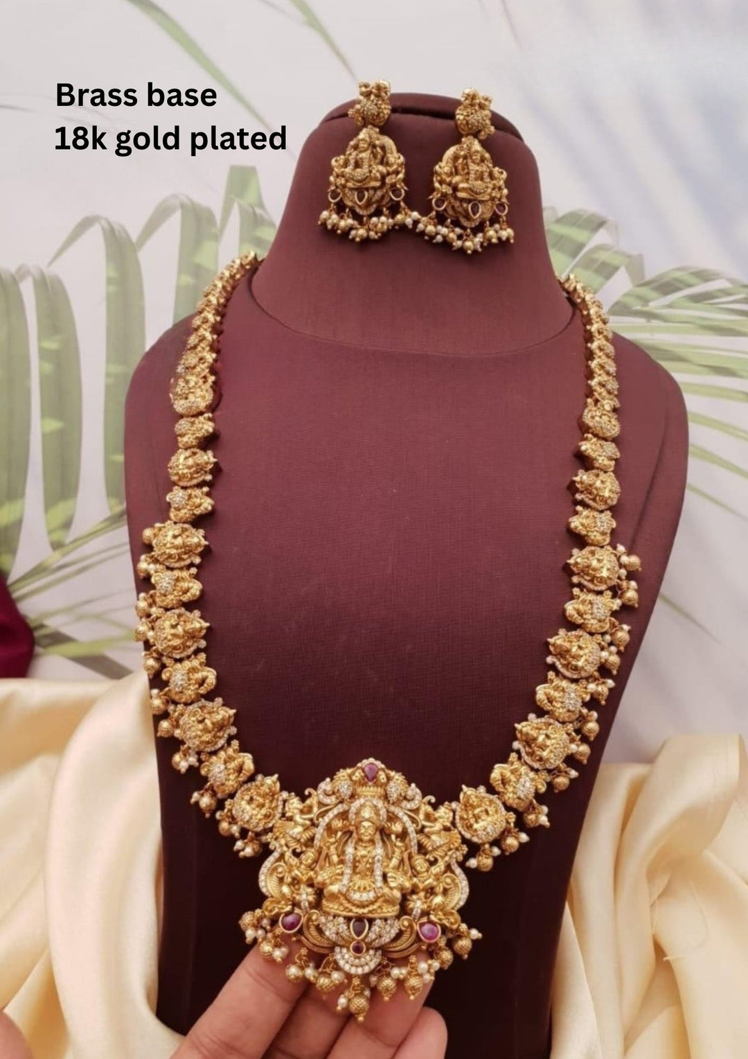 Kundan Temple Necklace with Earrings g 103200