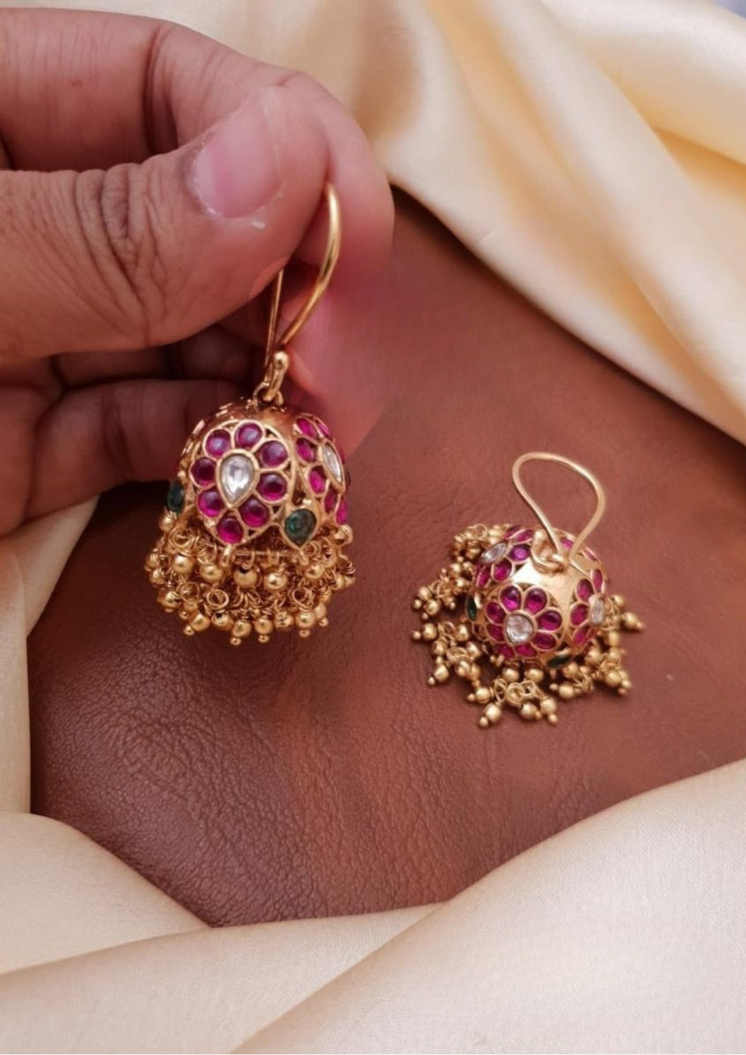 Kundan Jhumkas g 10799