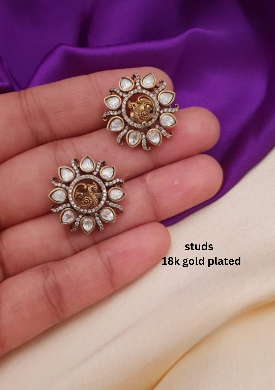 Kundan Studs g10450