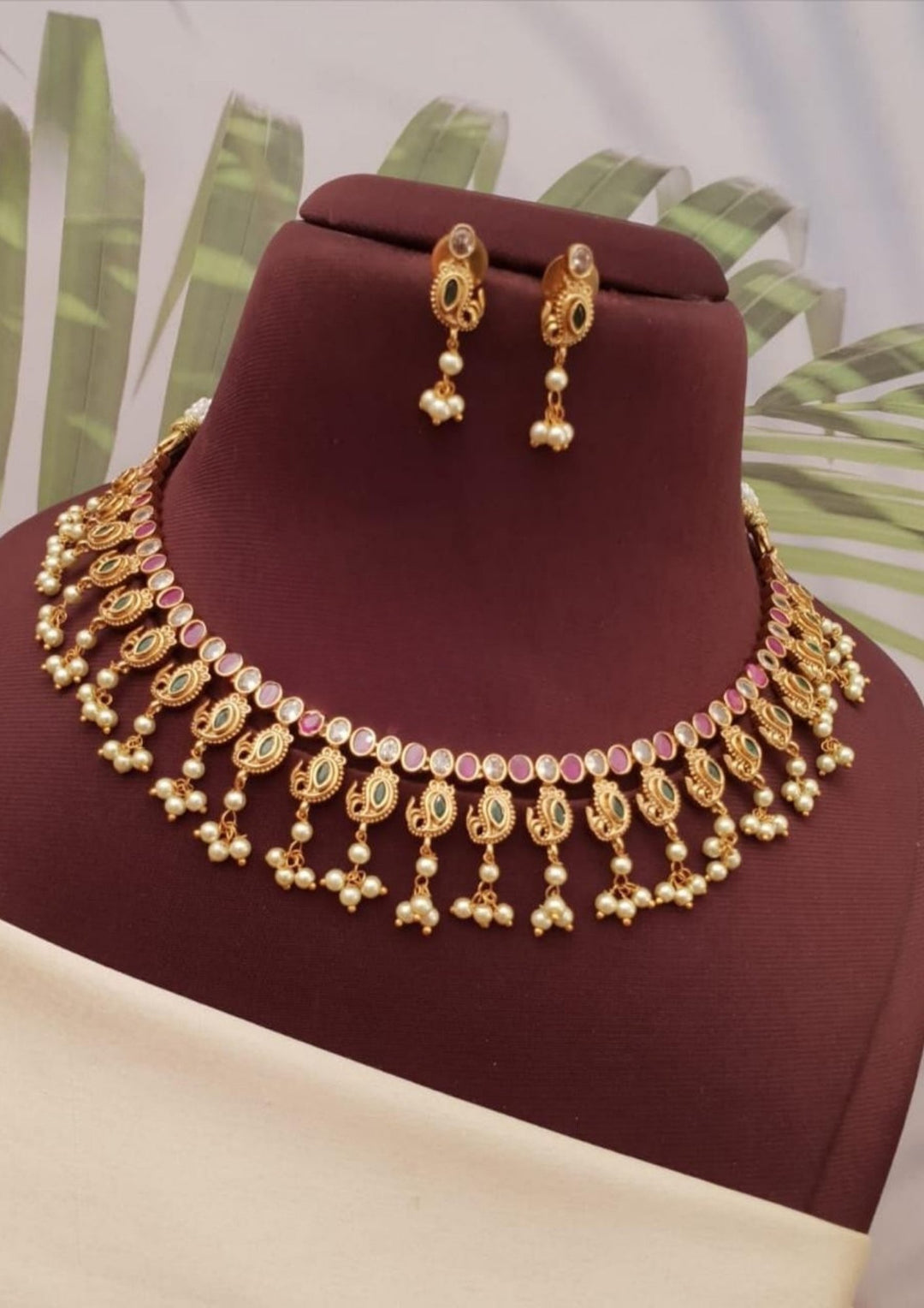 Kundan Necklace with Earrings g10820