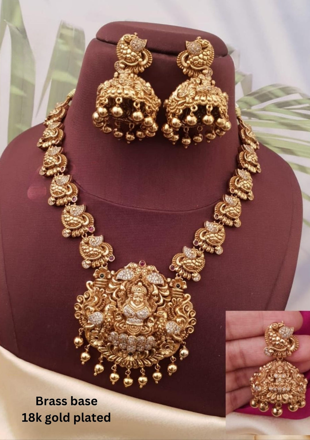 Kundan Temple Necklace with Earrings g102680