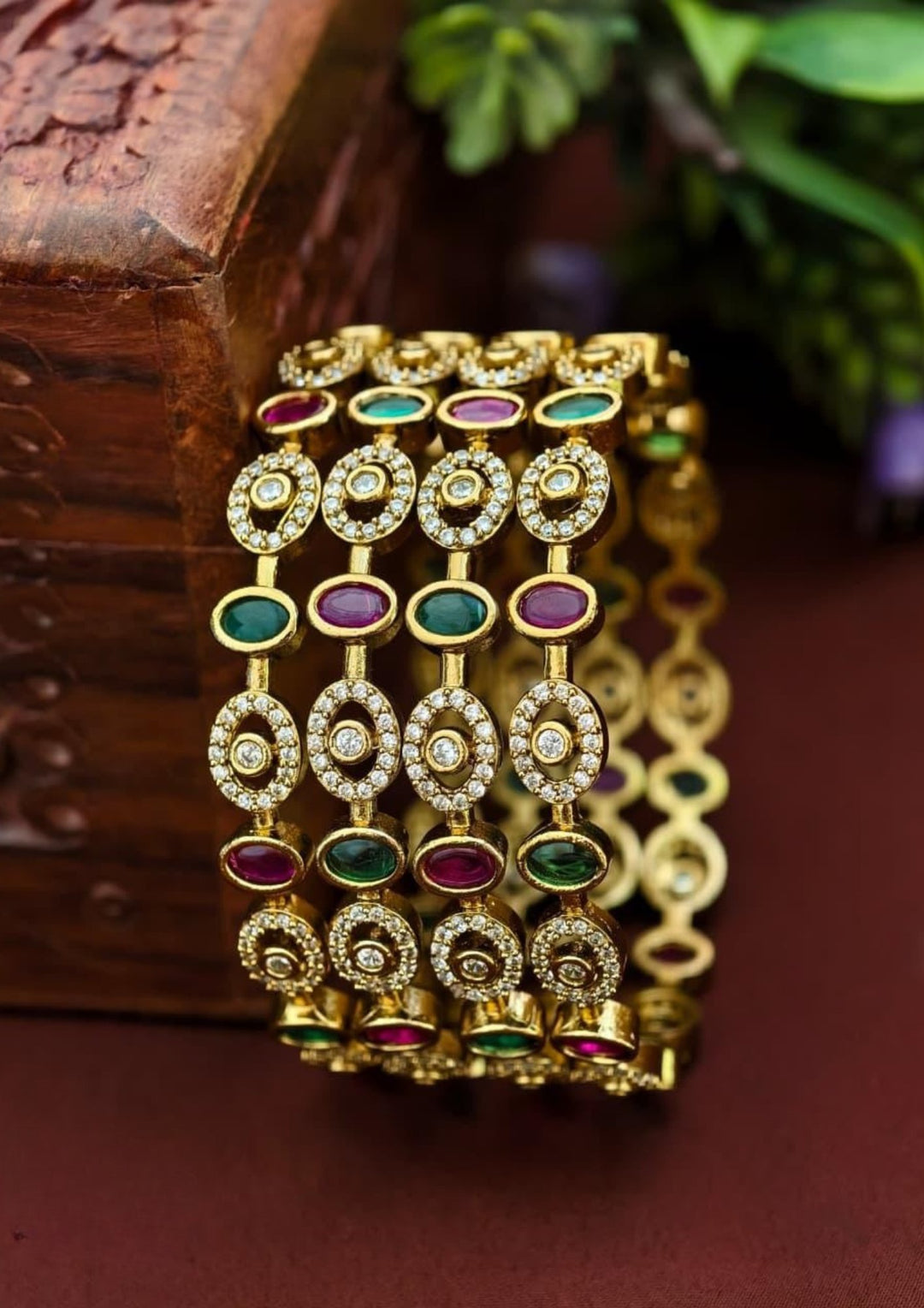 Kundan Bangles s 150511 ( set of 4 )