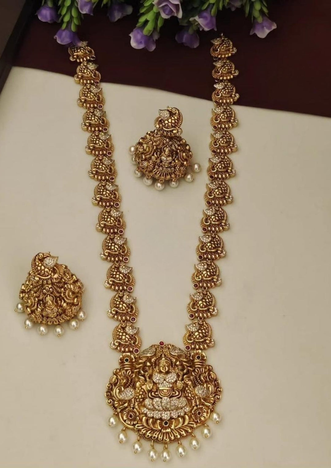 Kundan Temple Necklace with Earrings s400063