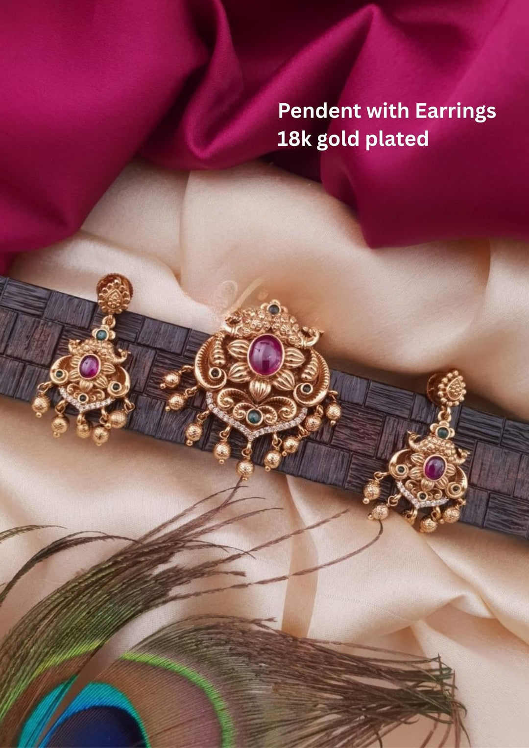 Kundan Pendent with Earrings g10599