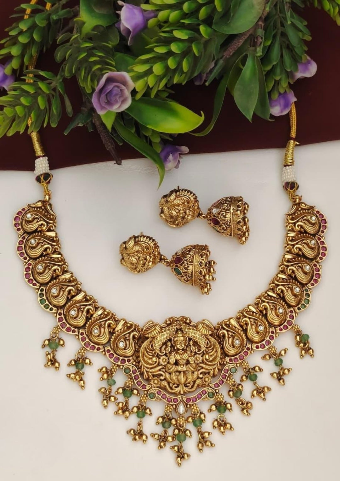 Kundan Temple Necklace with Earrings s320082