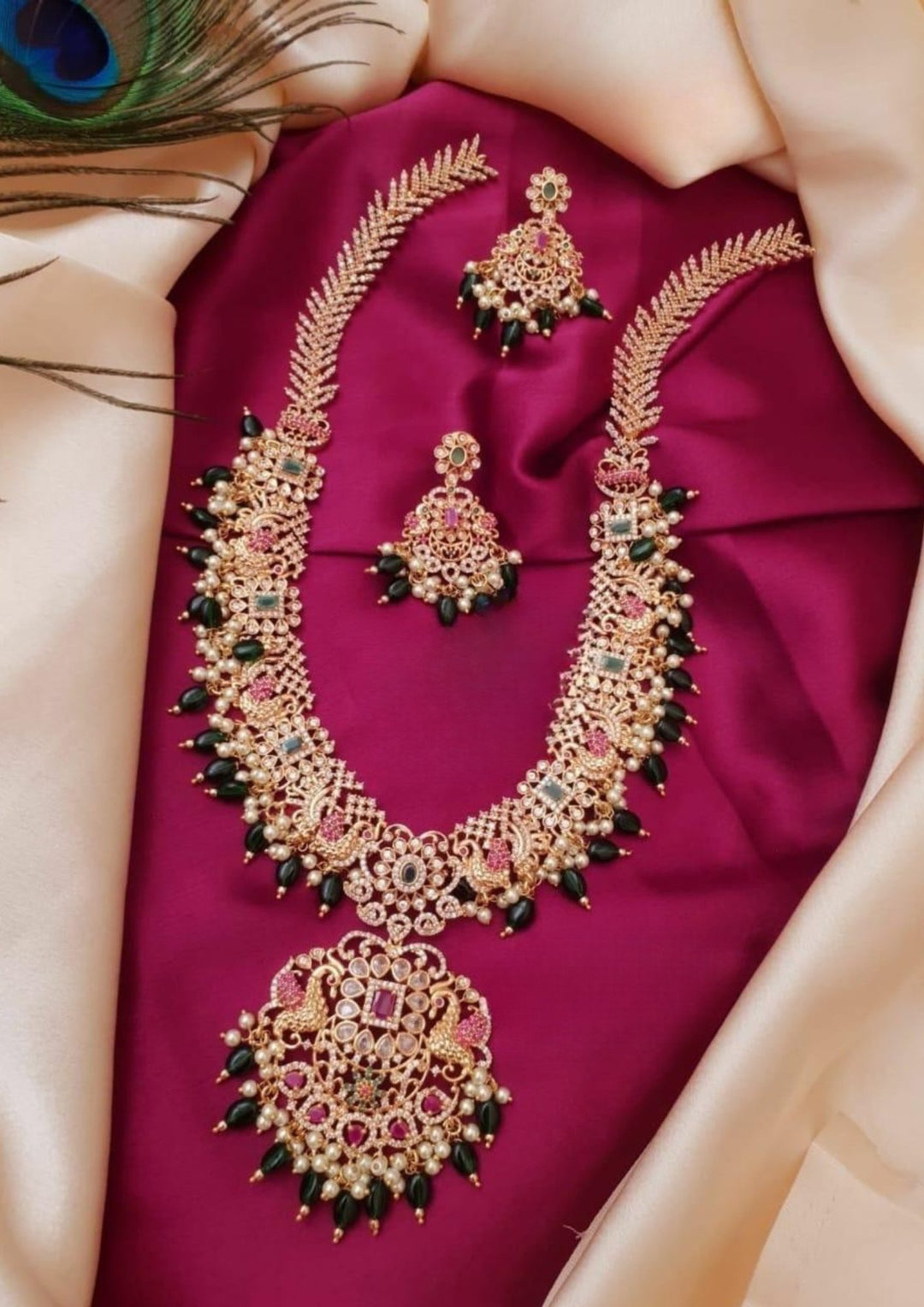 Kundan Necklace With Earrings g 102700