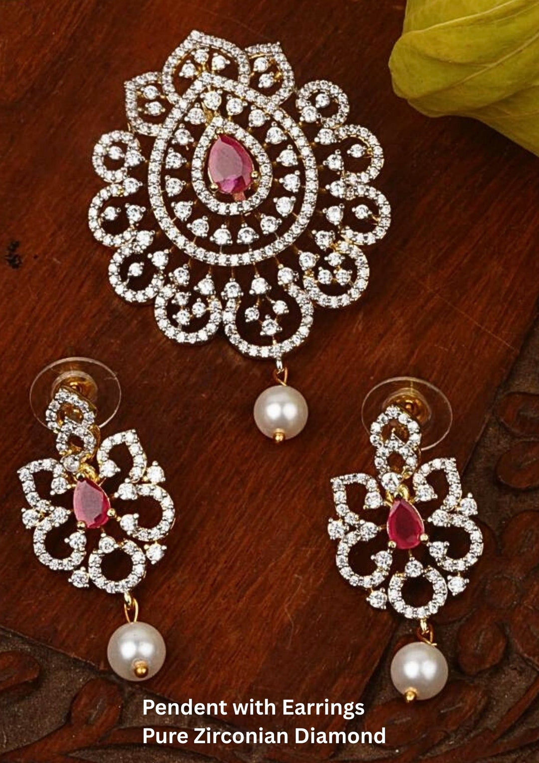 Pure Zirconian diamond pendant with earrings c105020