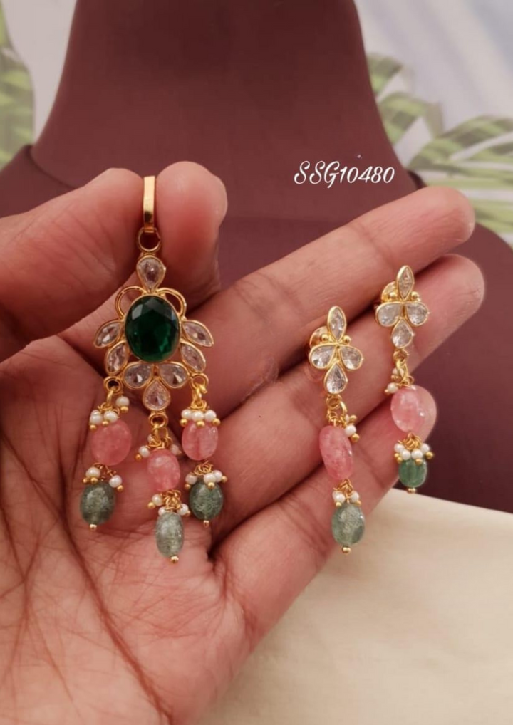 Kundan and beads earrings g10480