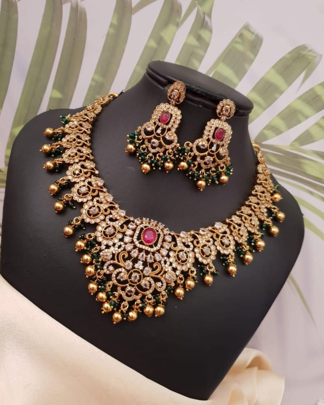 Kundan Necklace with Earrings g101820