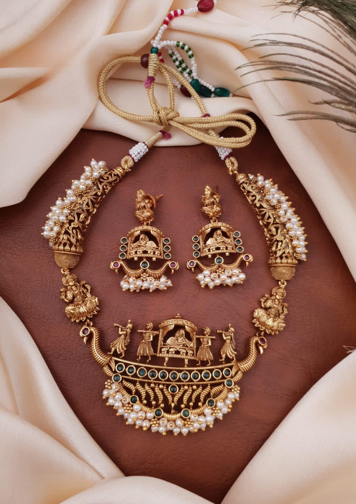 Kundan and beads temple jewellery necklace set with earrings SSG102050