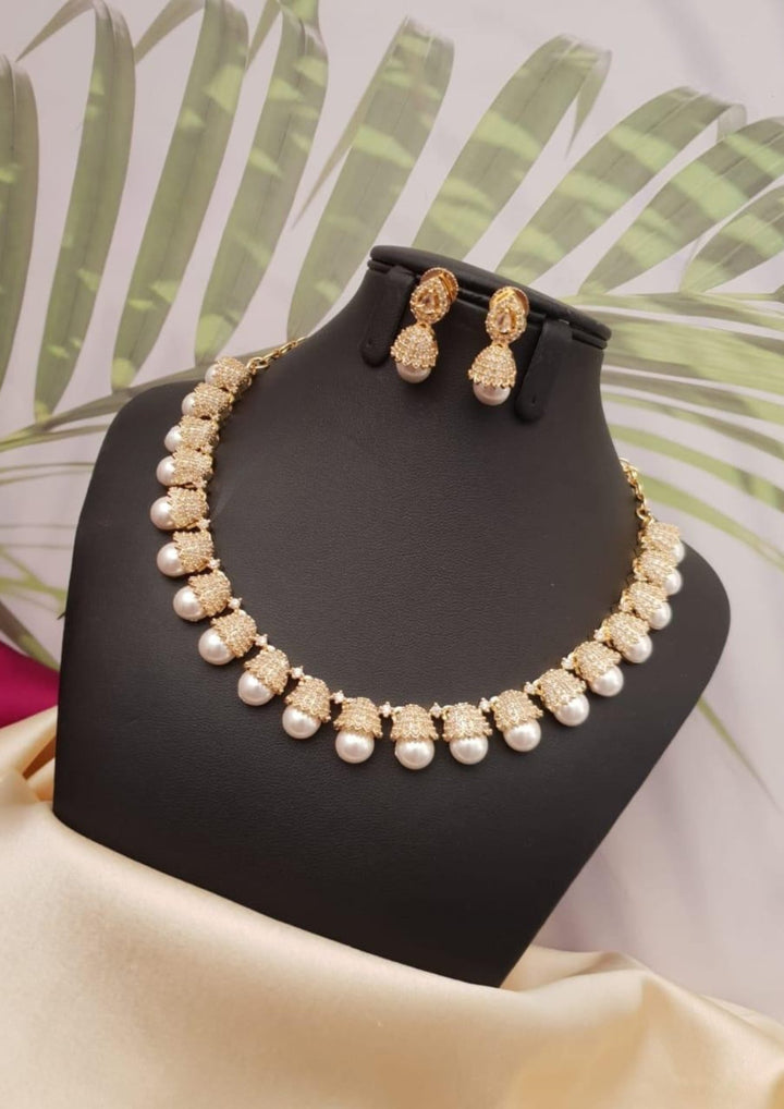 Kundan stone necklace with earrings g101199