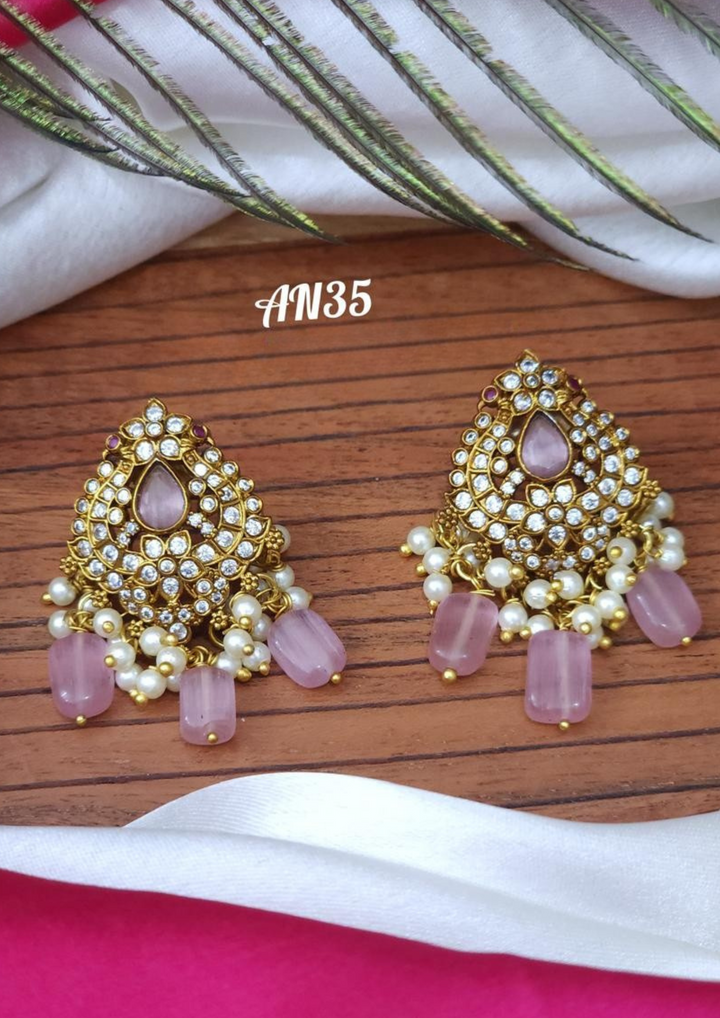 Kundan and beads earrings na 35