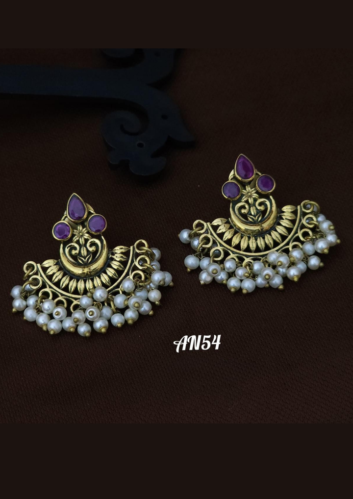 Kundan and beads earrings na 54