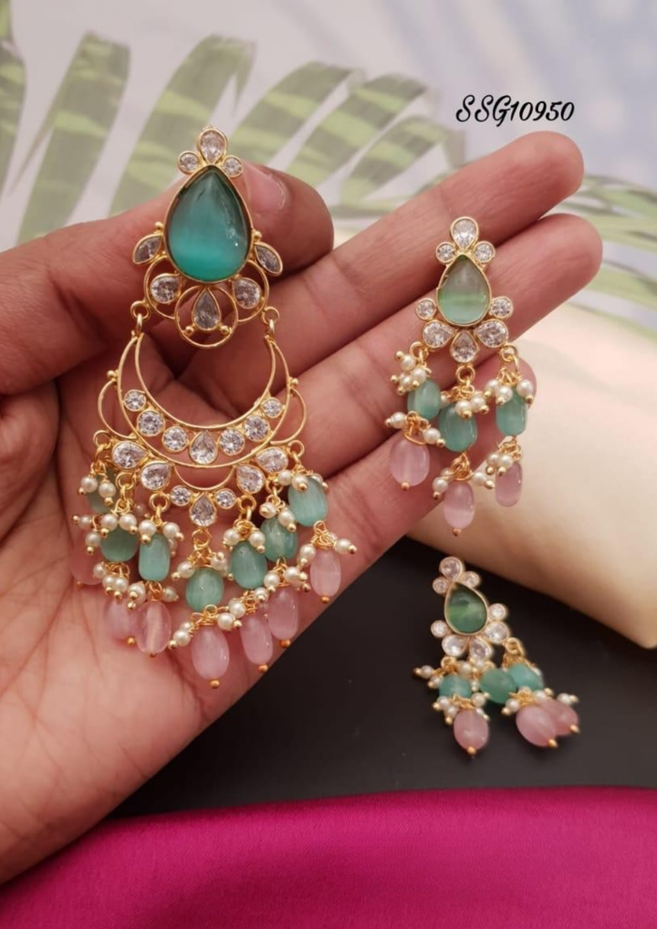 Kundan and beads pendant with earrings ssg 10950