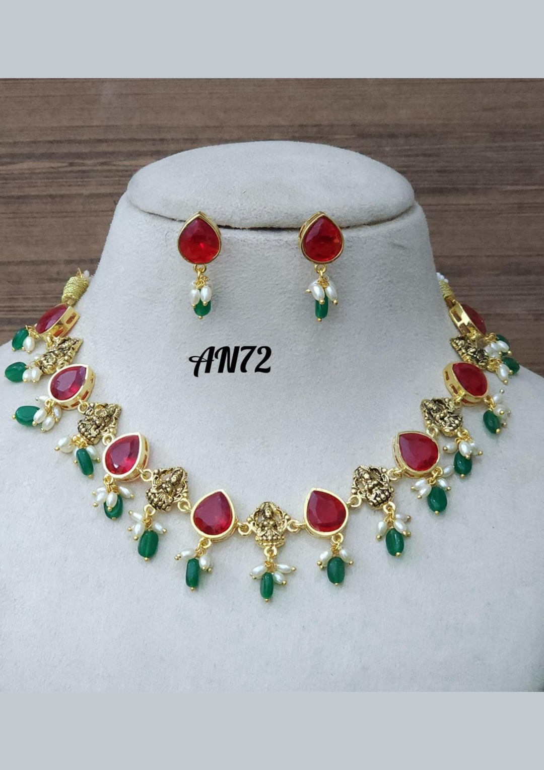 Kundan and beads temple jewelry necklace with earrings AN 72