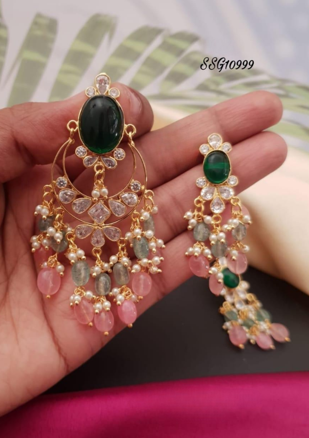 Kundan and beads pendant with earrings ssg 10950