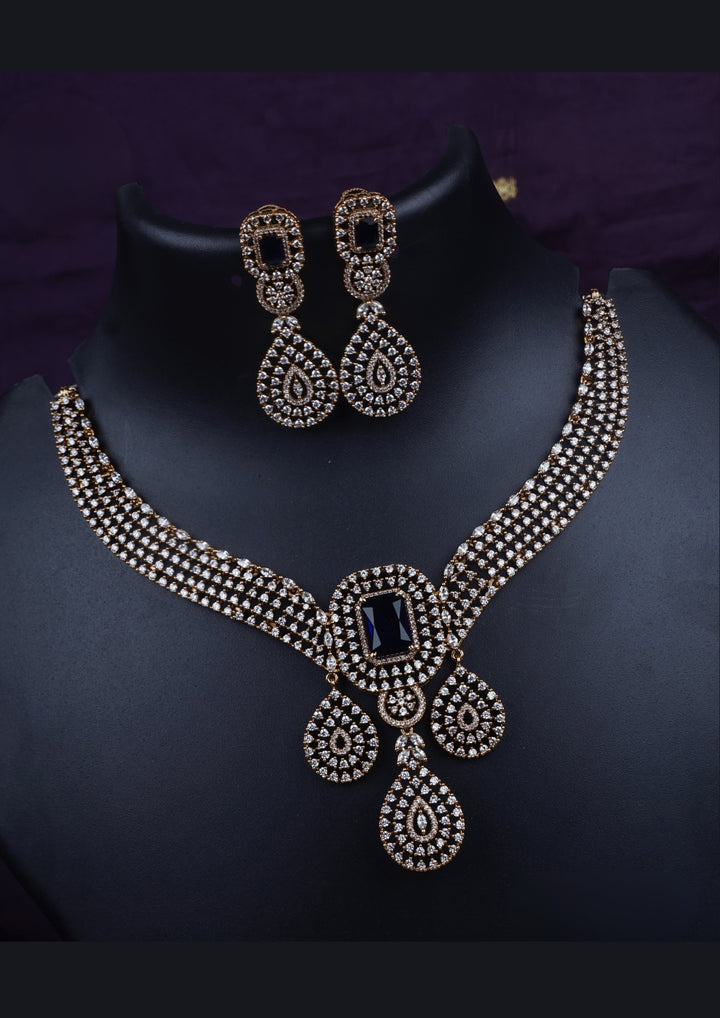 Victorian Necklace With Earrings c1017520