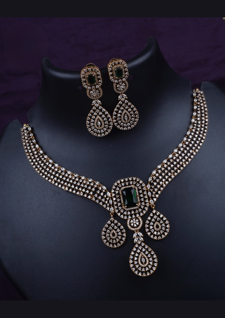 Victorian Necklace With Earrings c1017520