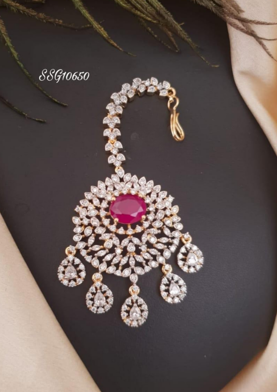 American diamond mangtikka g10650