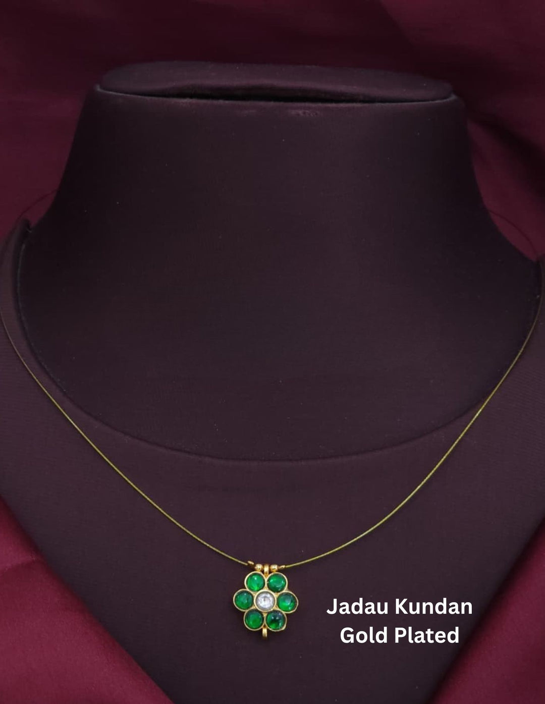 Emerald Invisible Necklace 