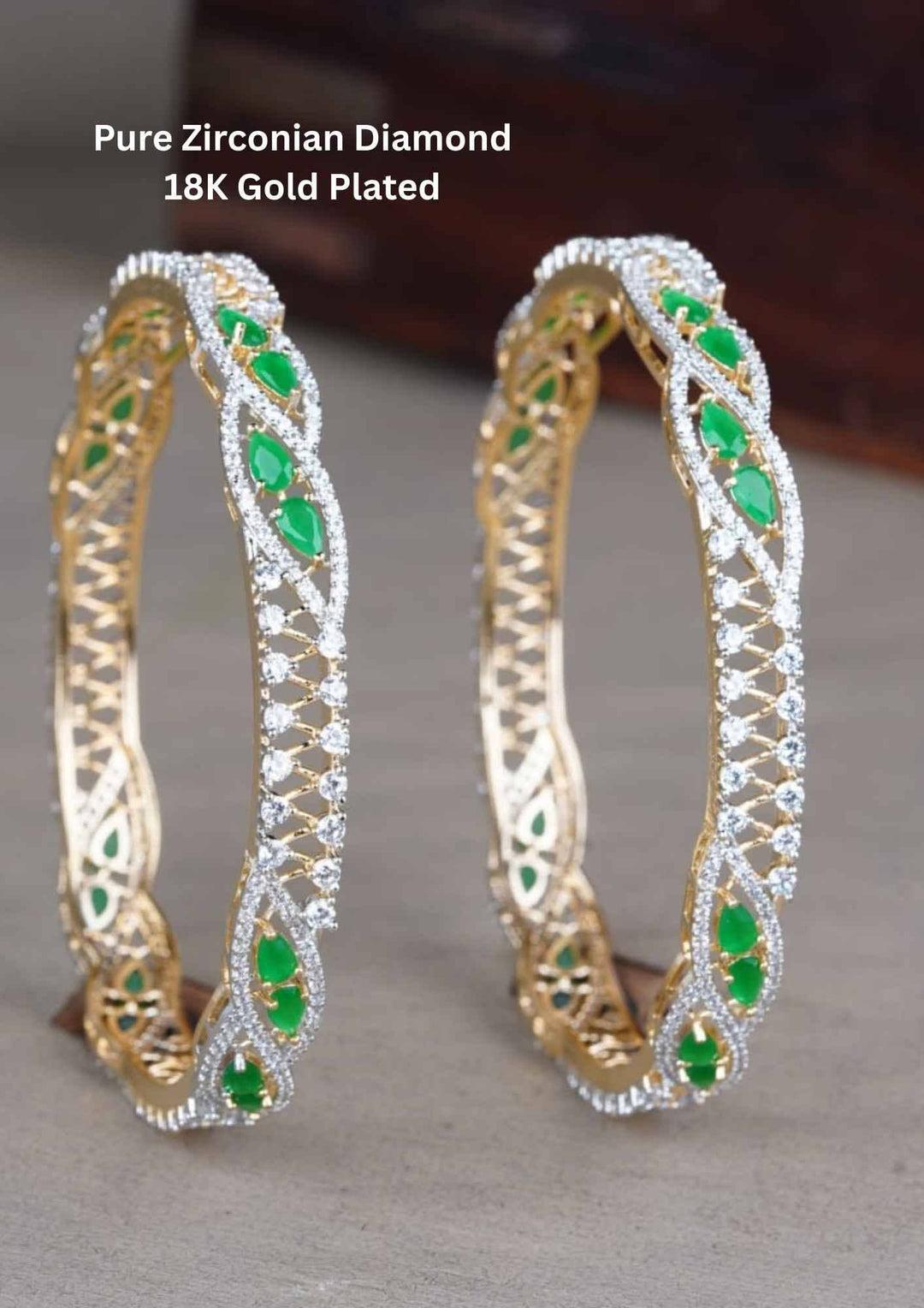Gold-plated  zirconian diamond Green gemstones Bangles