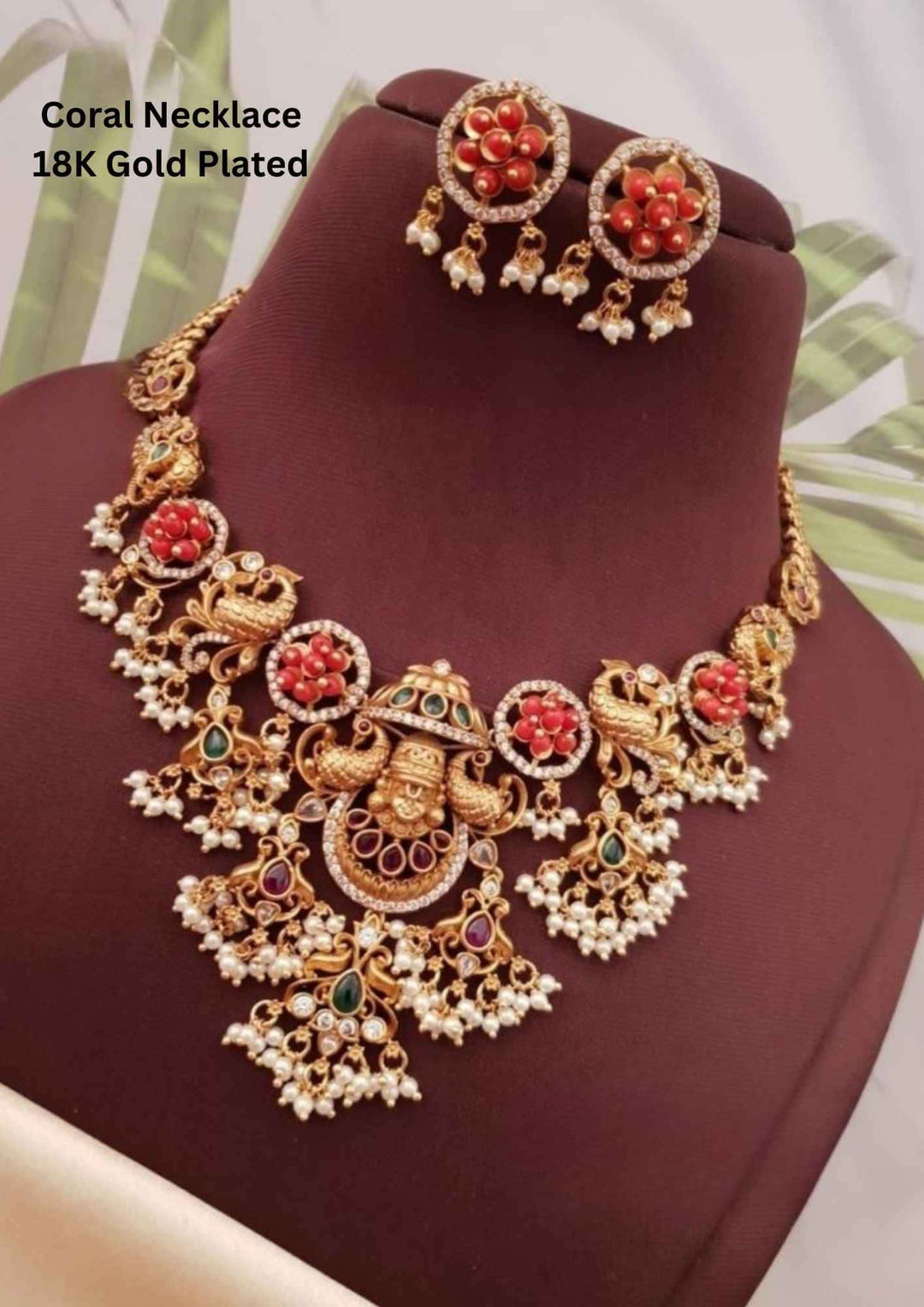 Gold-plated coral necklace and earrings 