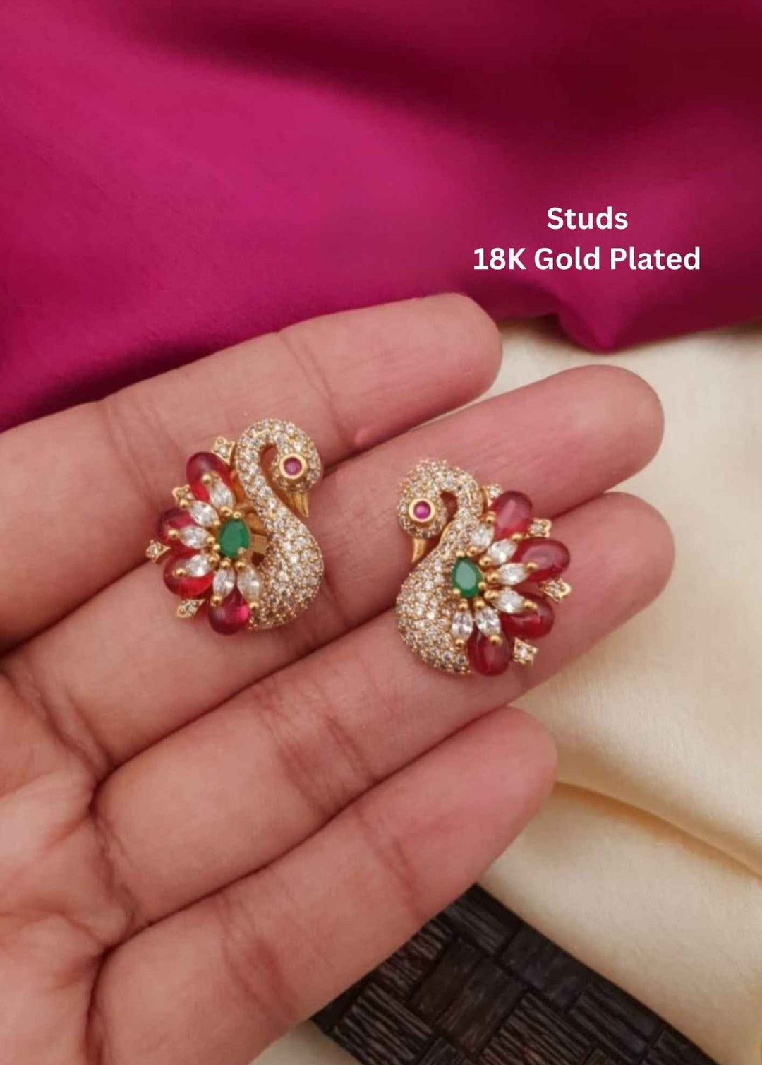 Gold-plated stud earrings 
