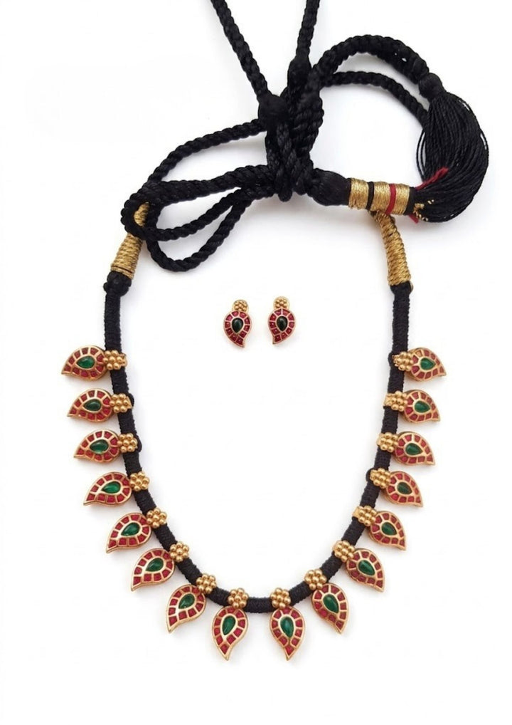 Jadau Kundan Gold Plated Black Thread Necklace With Earrings White Background 