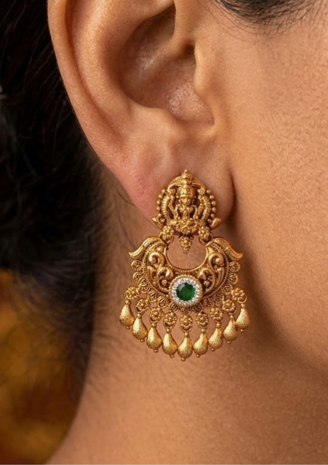 Jadau Kundan Gold Plated Laxmi Devi Chandbali Earrings Model Pic