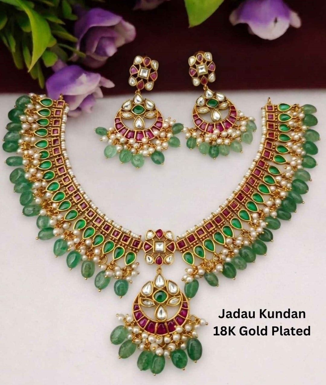 Jewelry set with necklace and earrings Jadau Kundan
