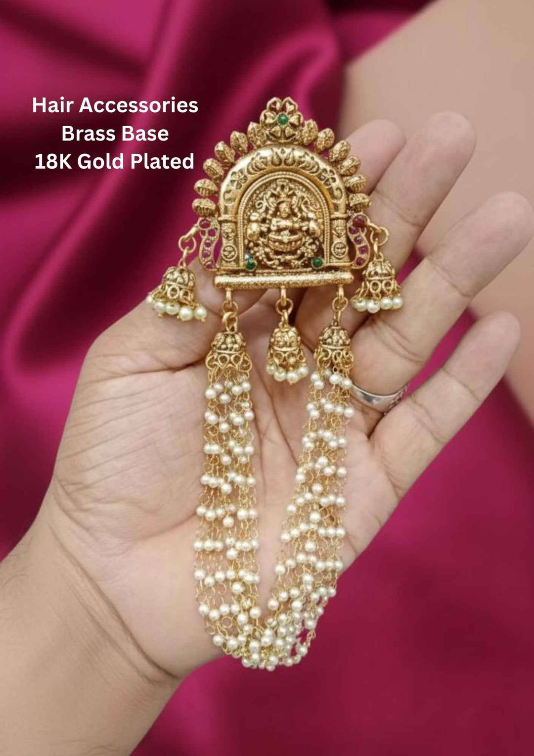 Gold hair accessory with pearl strands