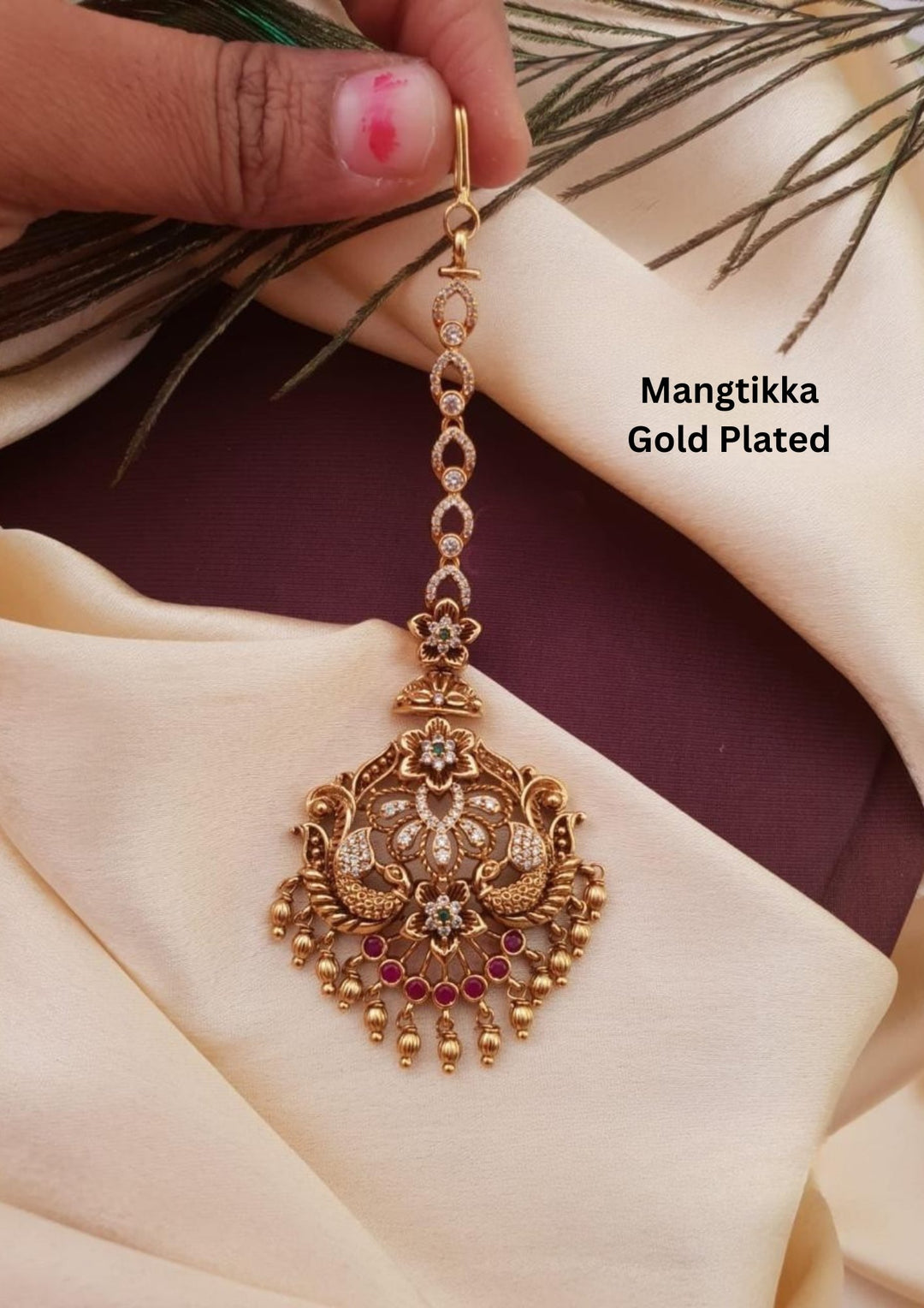 Gold plated Antique Kundan Mangtikka perfect For all Indian Attires 