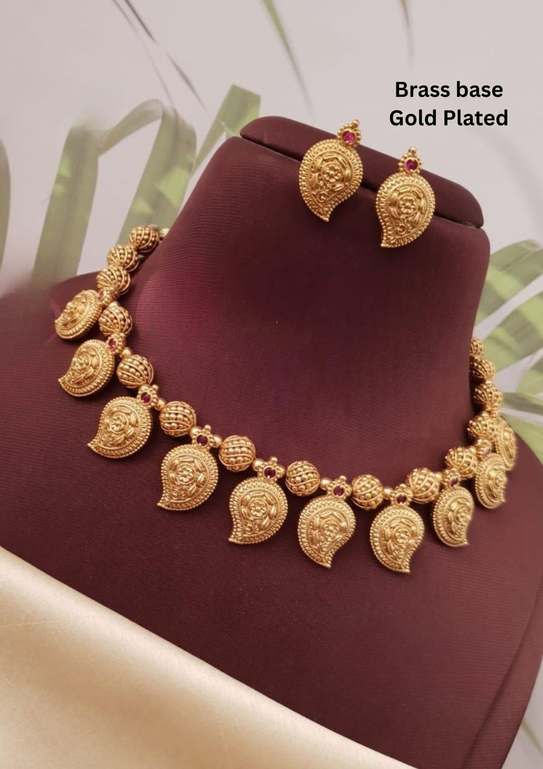 Kundan Antique Ruby Necklace With Earrings