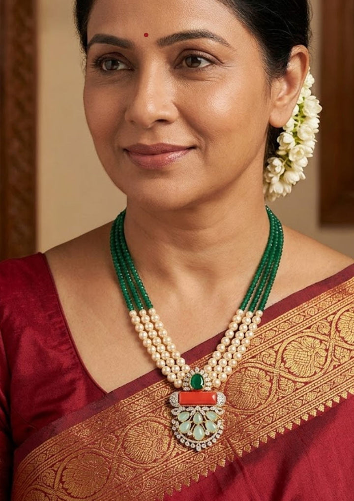 Kundan Gold Plated Beads Necklace Model Pic