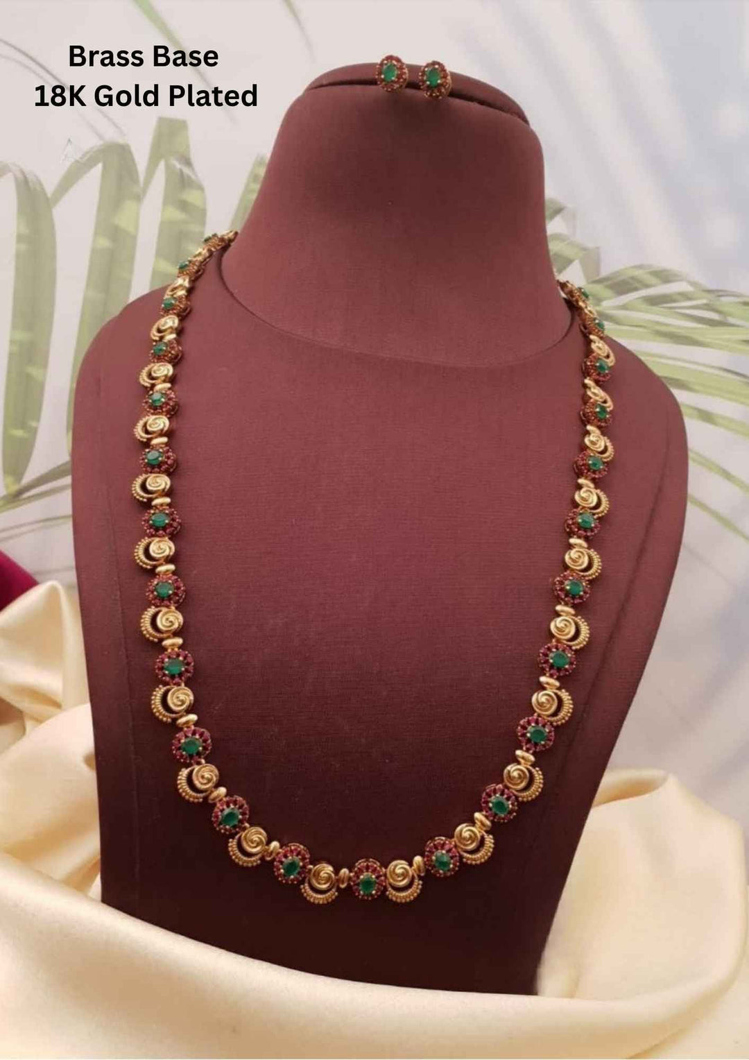  Kemp Necklace With Studs