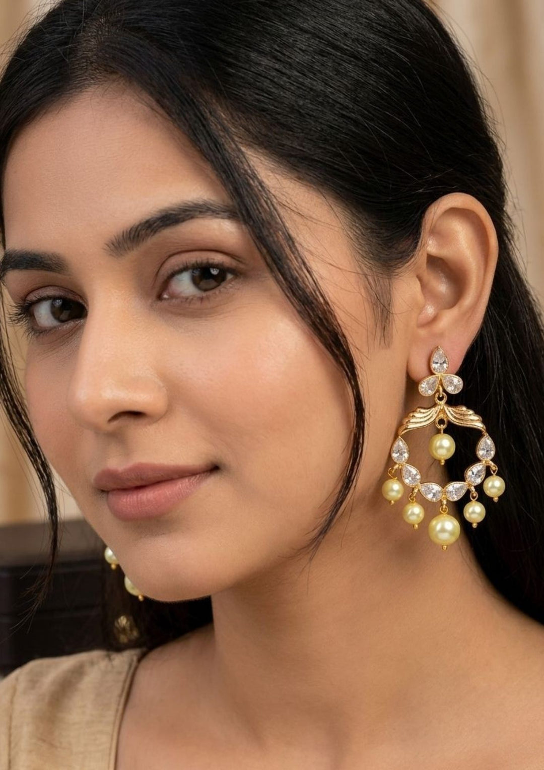 Kundan Gold Plated Pearl Drop (Detachable 2 in 1) Earrings Model Pic
