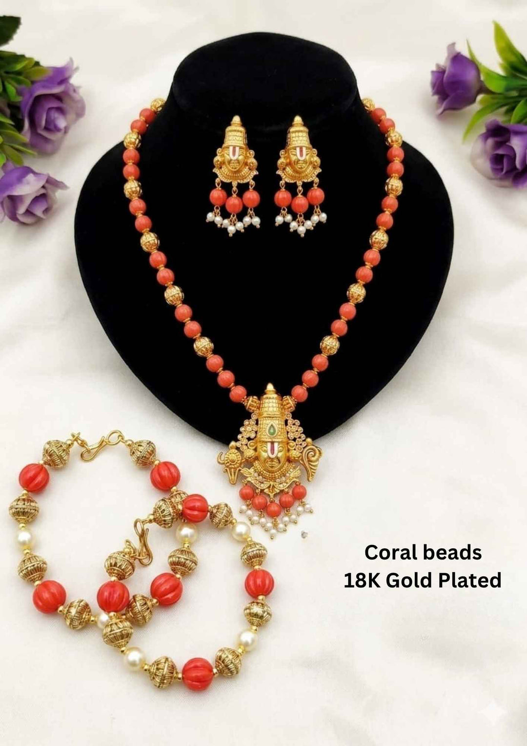 Combo of necklace set and bracelet