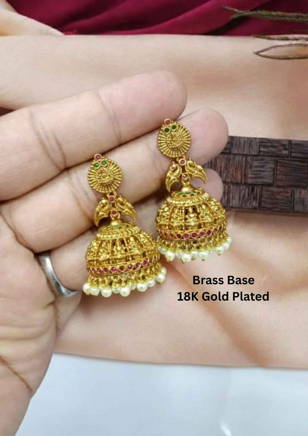 Gold-plated earrings with pearl 