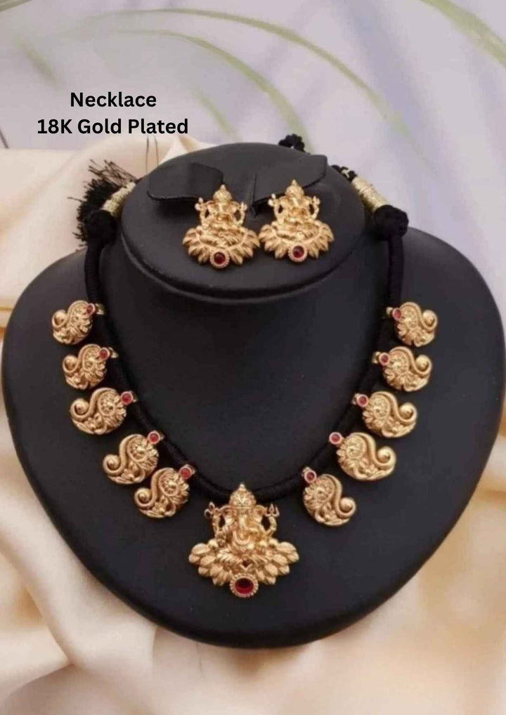 Gold-plated necklace and earrings set