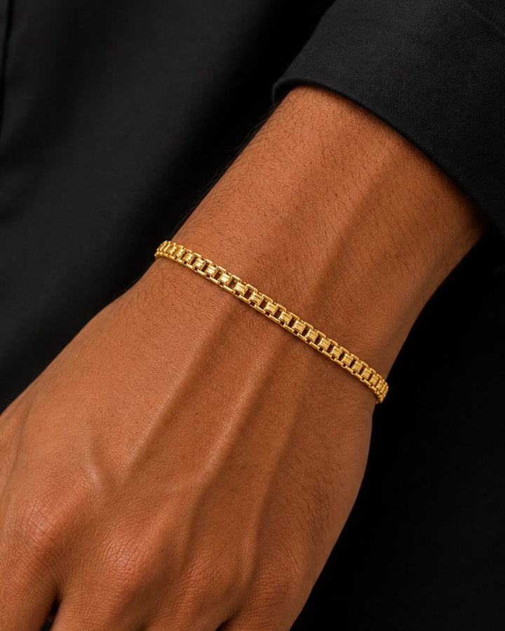 Beautiful gold plated box link chain featuring intricate rectangular link detailing and a refined finish. Perfect for daily wear, festive occasions, traditional outfits, and gifting.