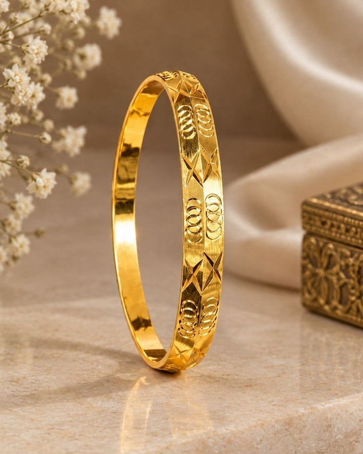 Gold Plated Men’s Kada with Geometric Star and Engraved Pattern