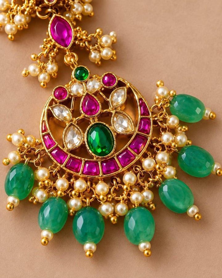 Jadau Kundan Gold Plated Pearl Mangtikka
