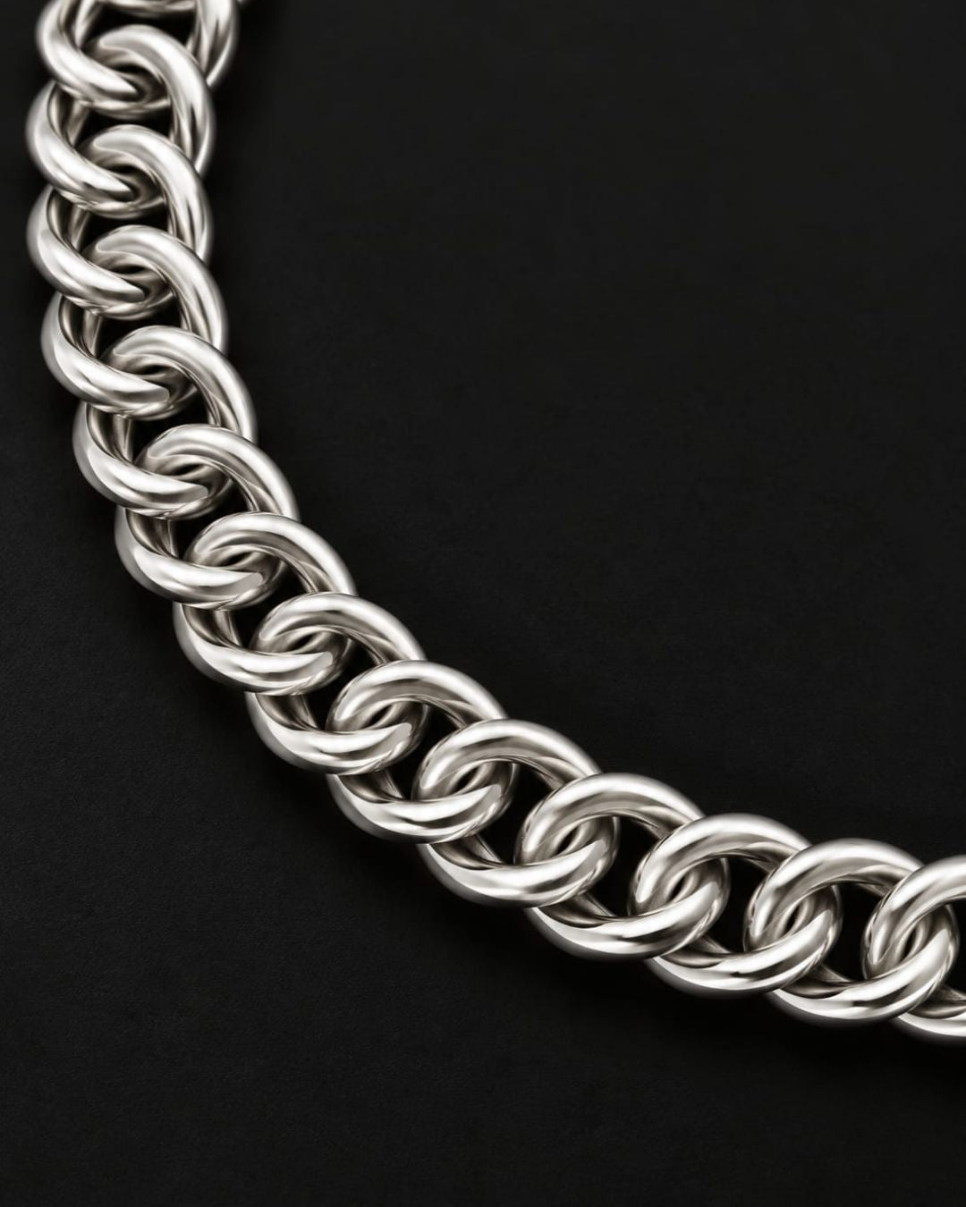 Silver Plated Men’s Bracelet with Classic Curb Chain Design