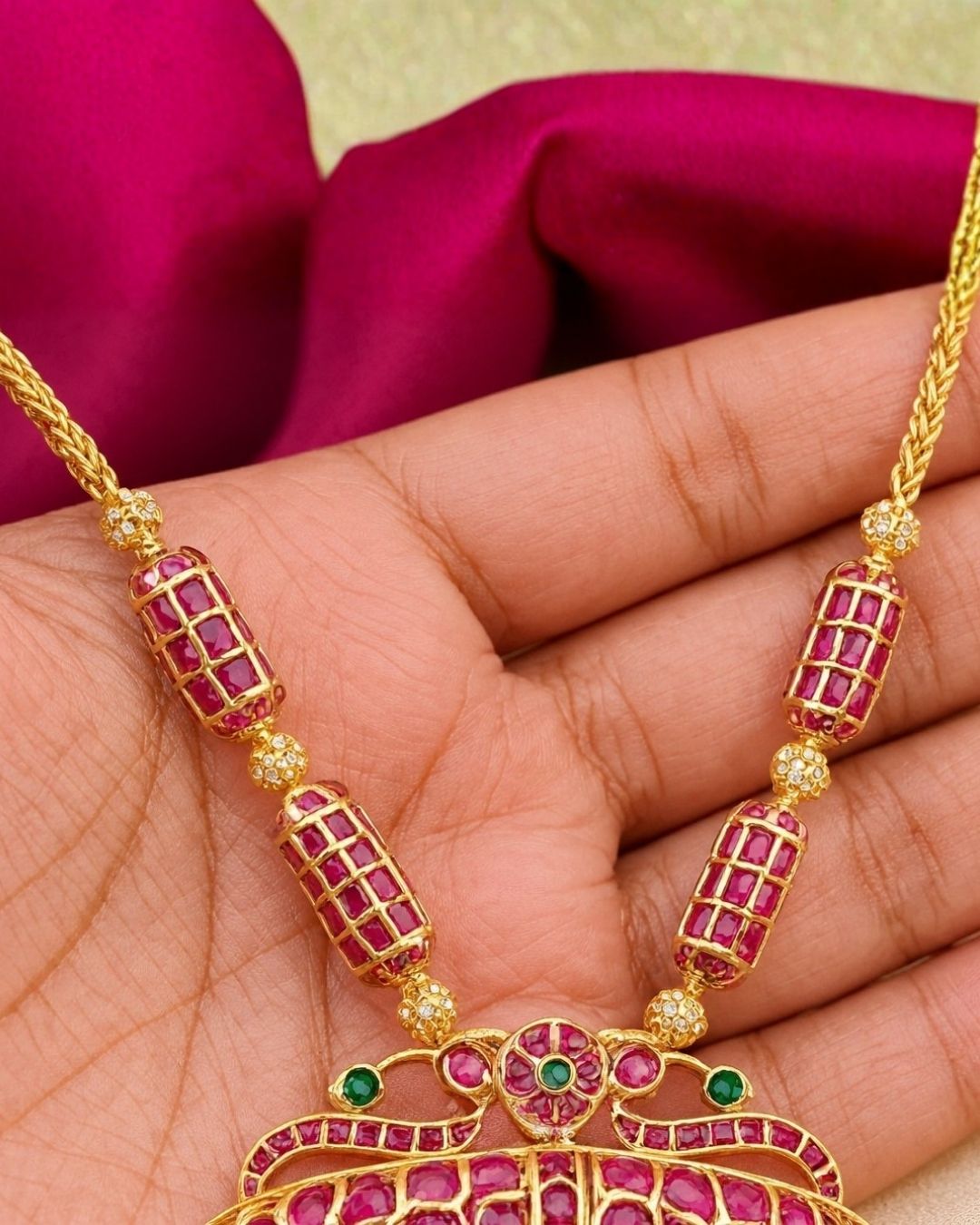 Real Kemp Mini Necklace with Earrings