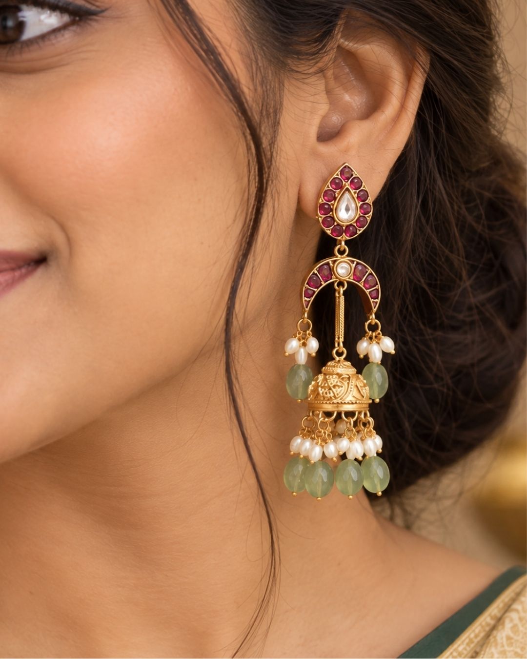 jadau kundan gold-plated necklace and earrings and in image necklace and earrings look very classy and the beads with light weight earrings and can be use for festivals. weeding&