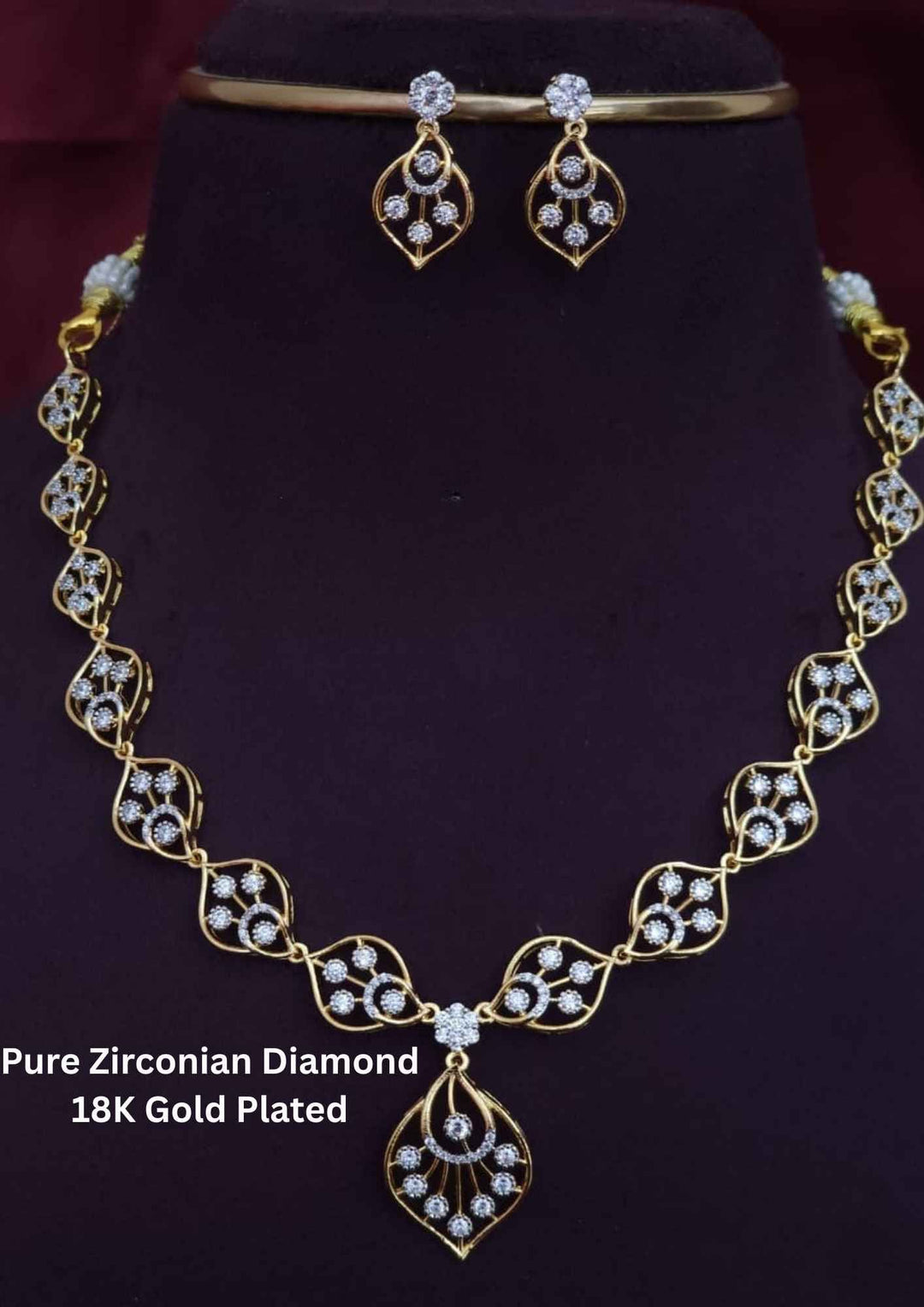 Gold-plated necklace and earrings set