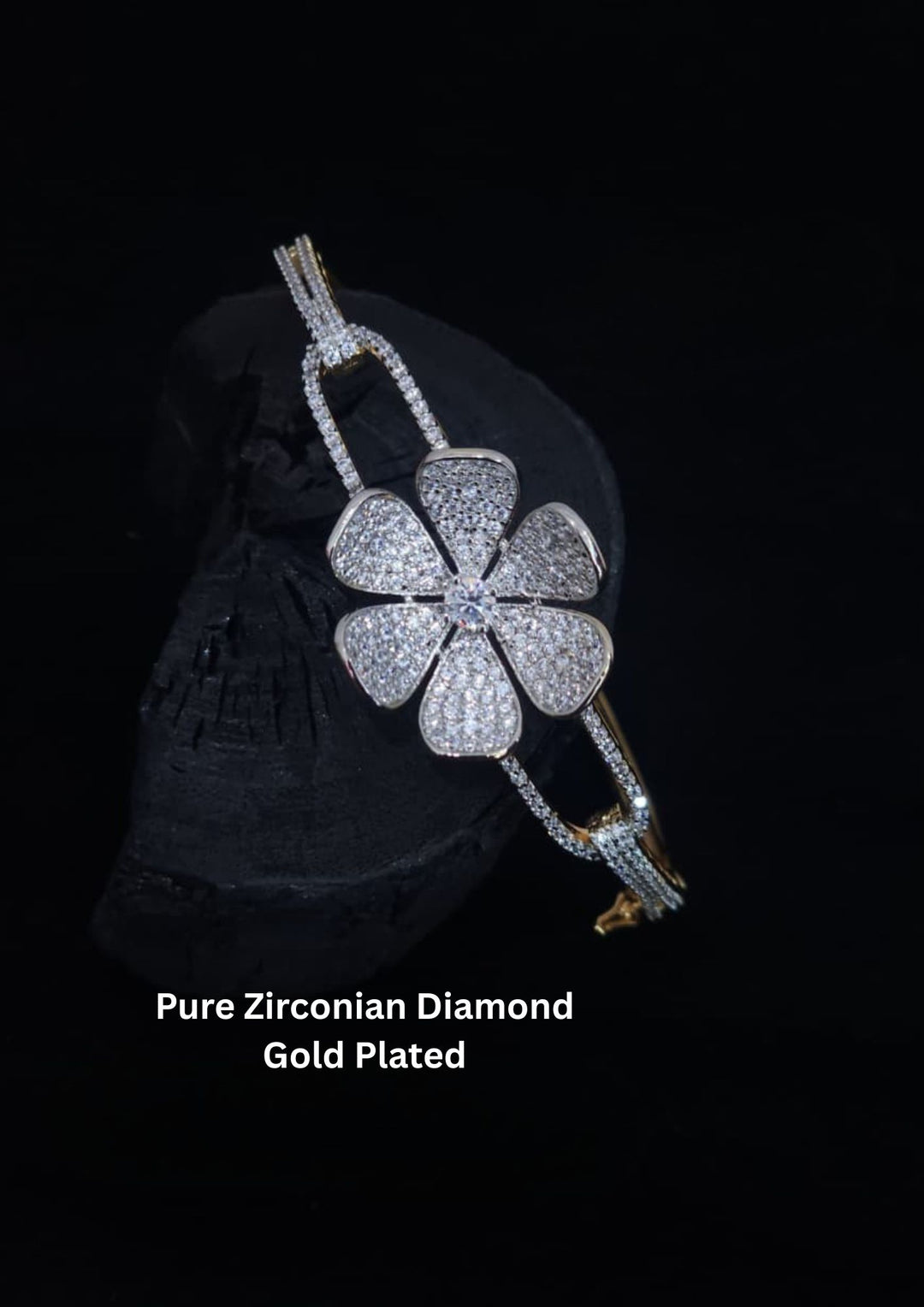 Pure Zirconian Diamond Openable Flower Bracelet (Kada)