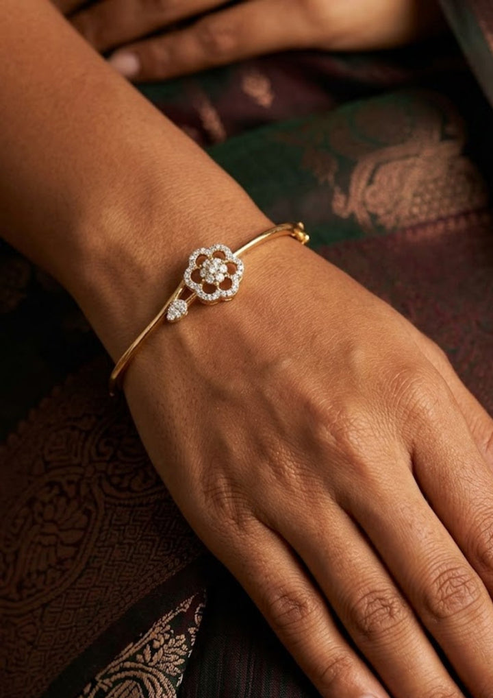 Pure zirconian diamond Gold plated openable bracelet
