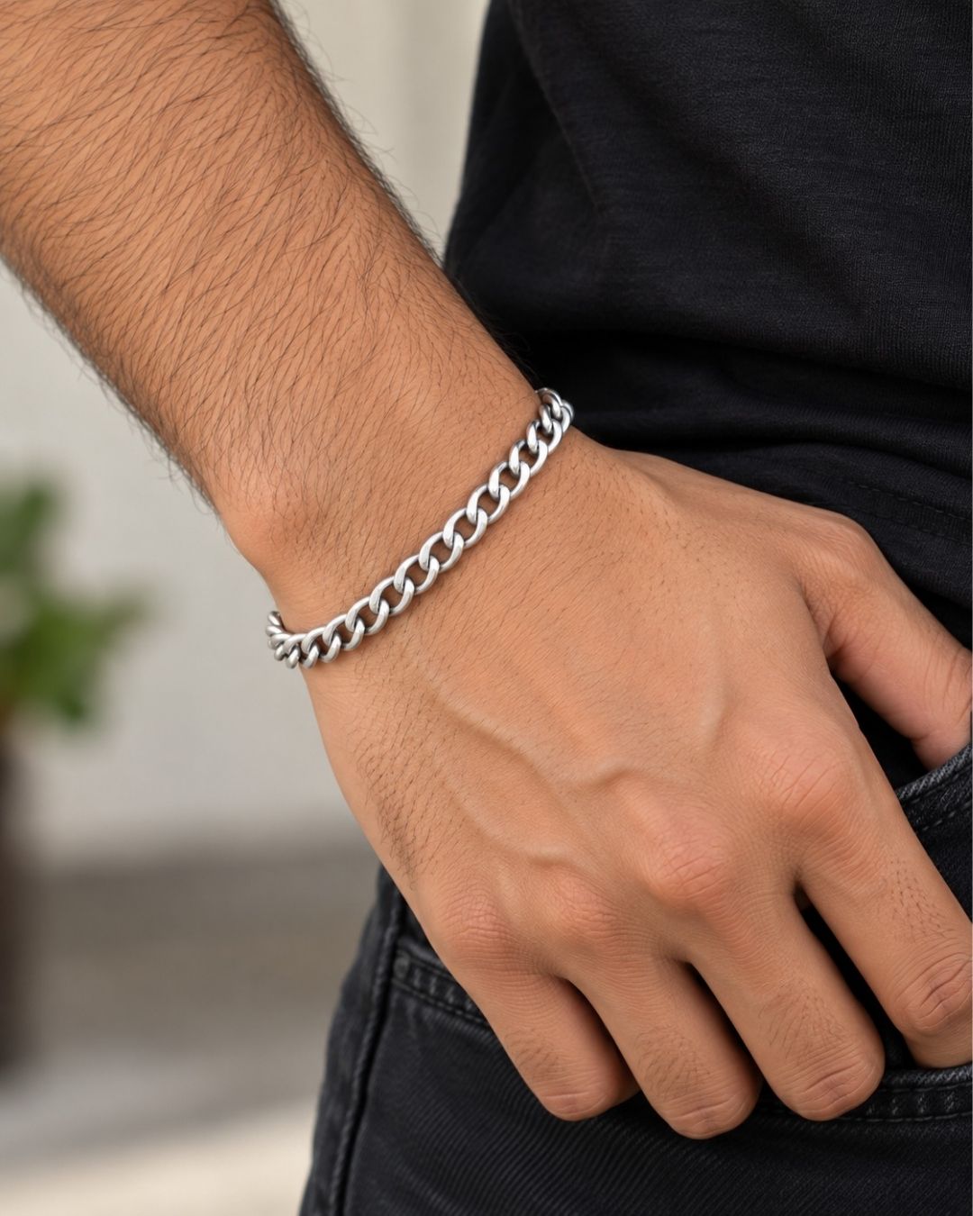 Elegant silver plated men’s bracelet featuring a bold Cuban link chain pattern, polished finish, and secure lobster clasp, perfect for daily wear, casual outfits, and modern looks.