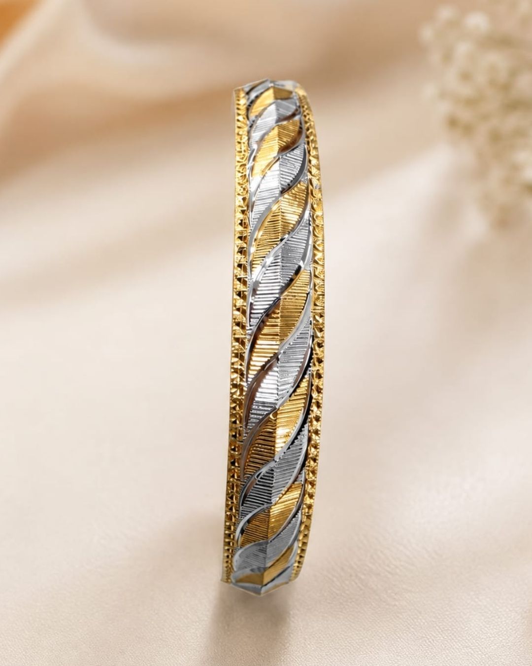 Stylish gold plated men&